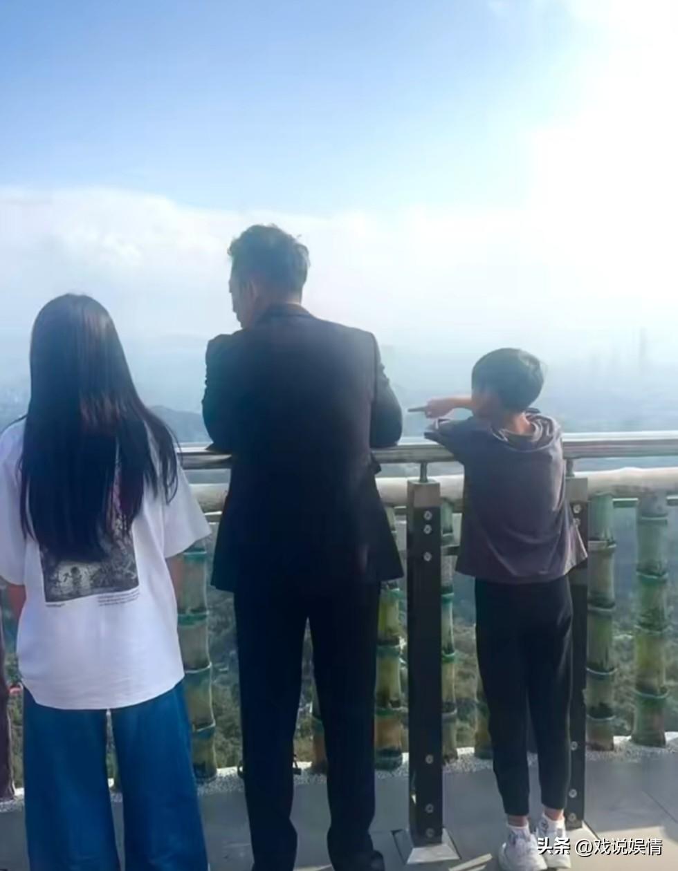 汪小菲一家三代同堂！
2月22日，汪小菲母亲张兰晒出一则视频，视频中，汪小菲和爸