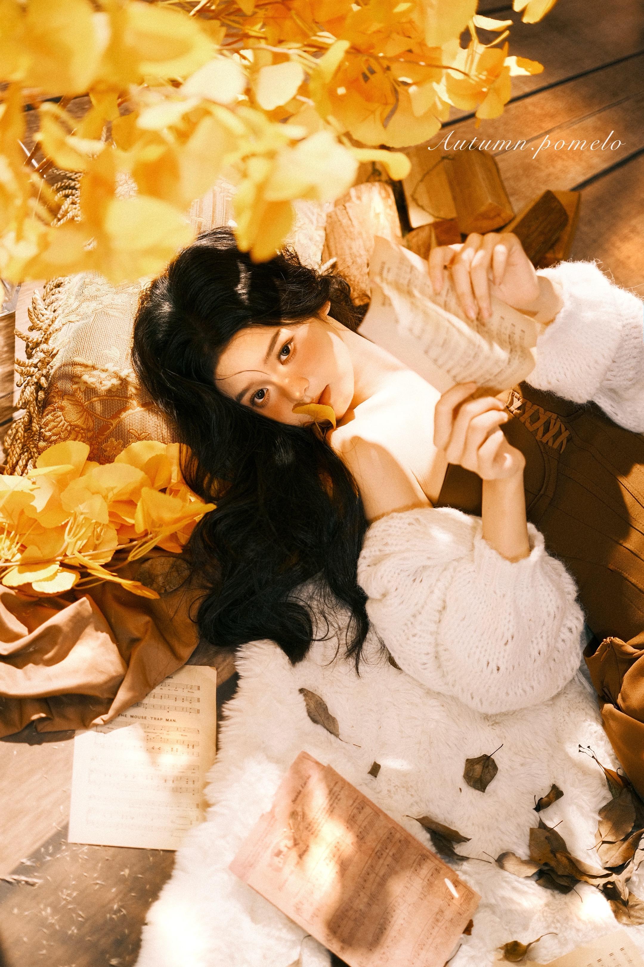 “风里开始有了秋的味道🍂”