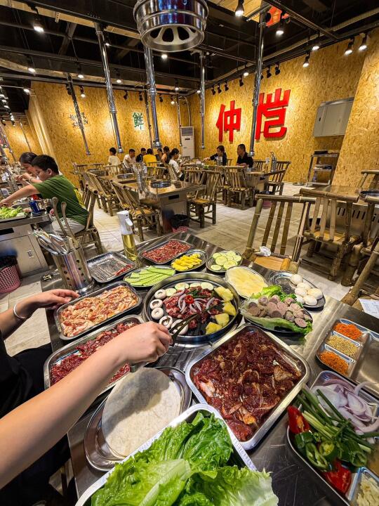仲恺新店！！烤肉届的萨莉亚！吃爽了