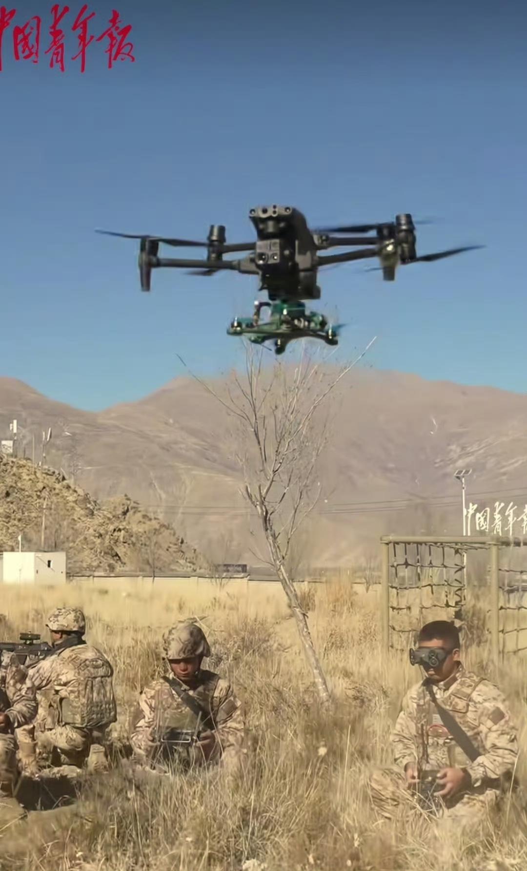 解放军的无人子母机