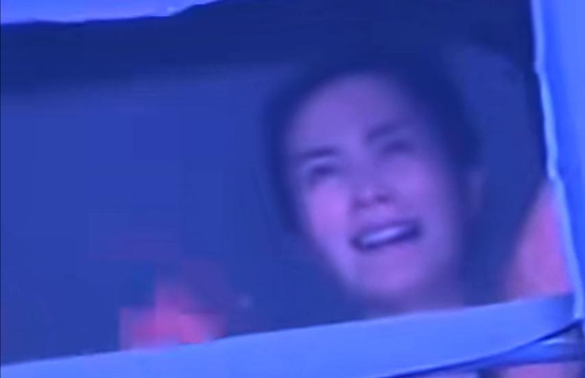 女人不该被年龄定义56岁的王菲，又一次刷新了大众对“中年”的定义。
很多人盯着她