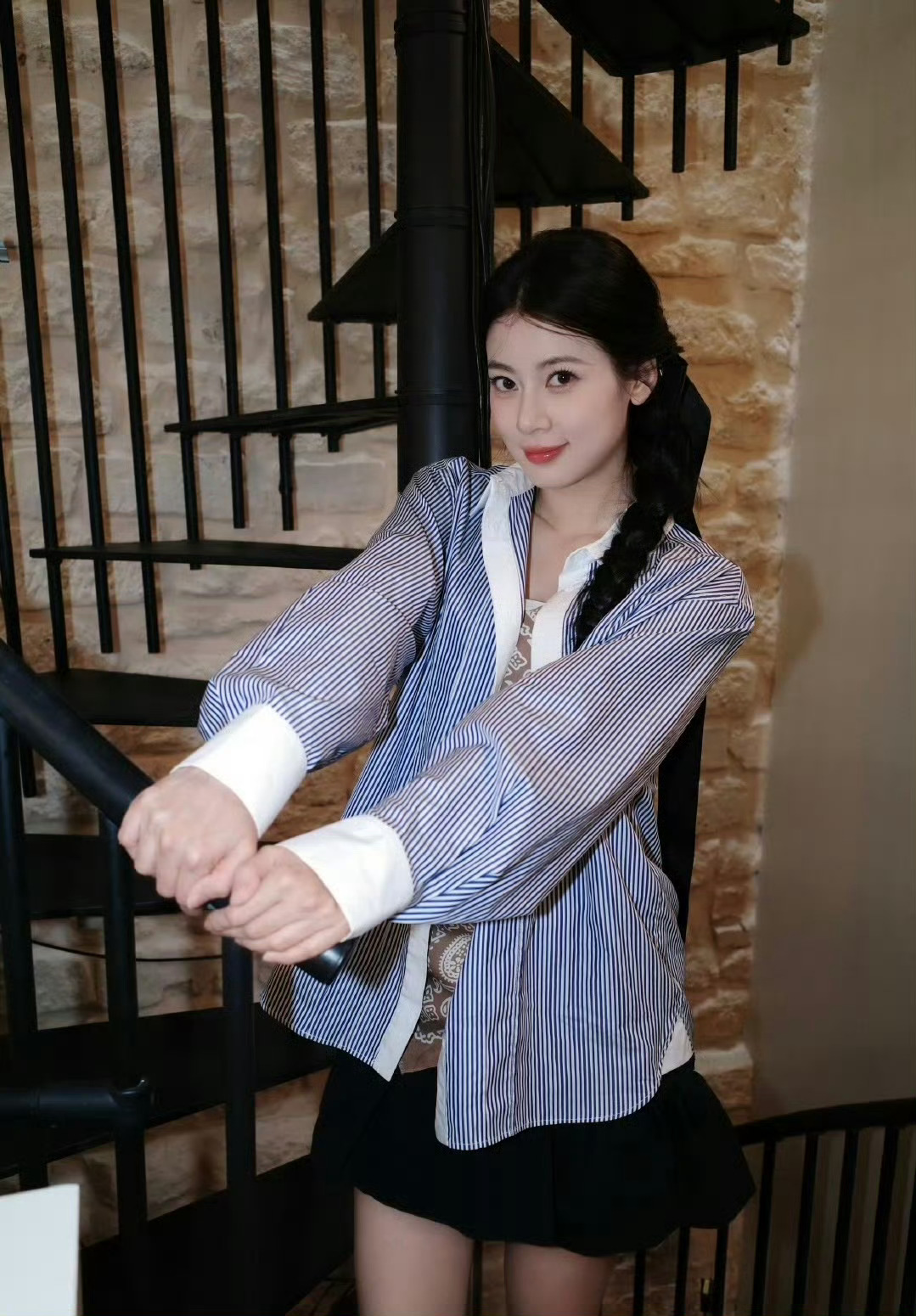 赵昭仪综艺录制像在拍现偶谁被美到了！《合伙人》原班回归，赵昭仪出发录制路透超绝！