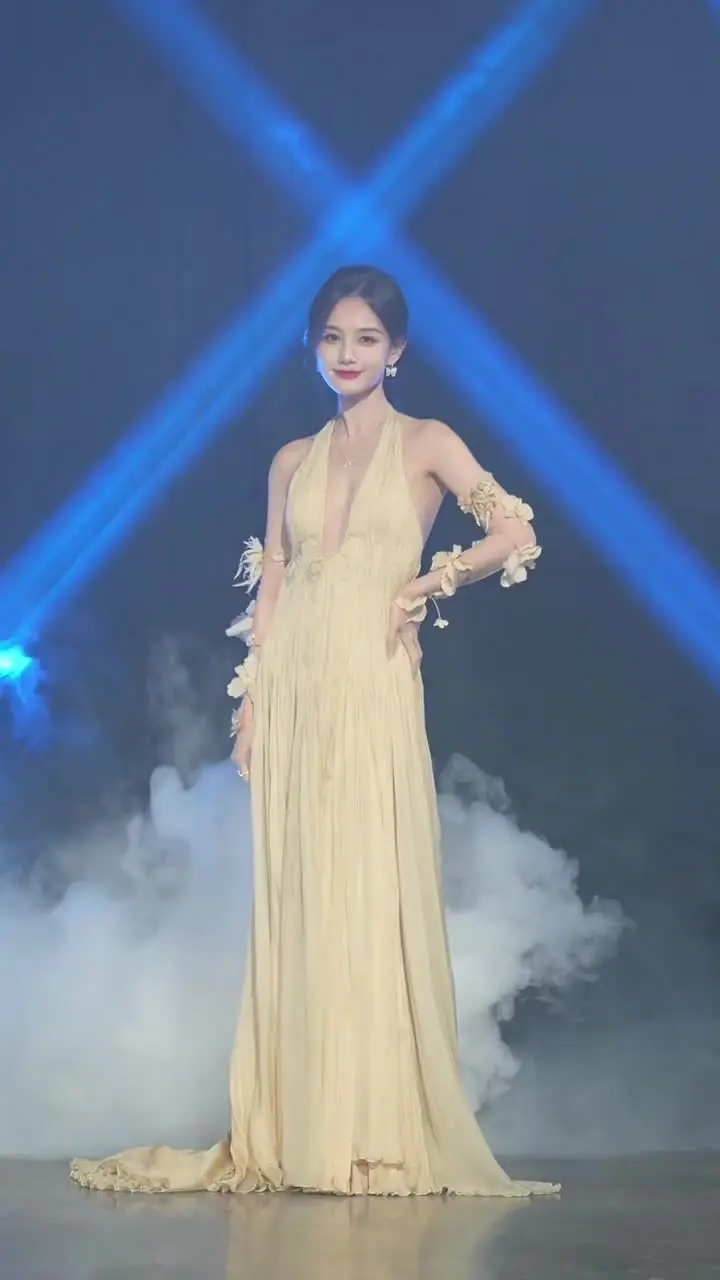 费加罗红毯VS微博之夜红毯，谁更惊艳到你？