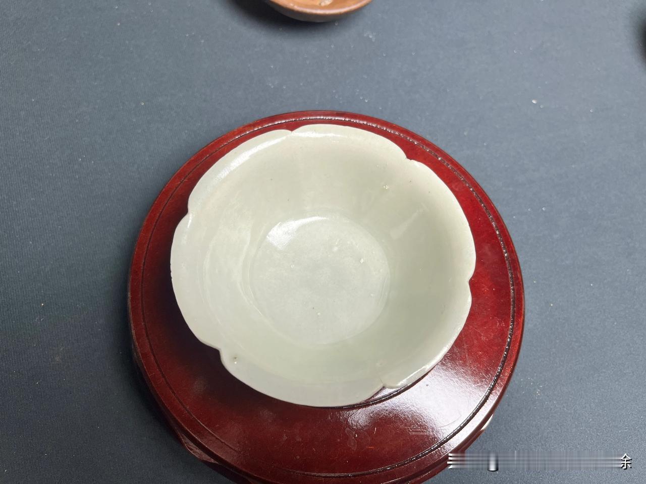 宋代花口小盏