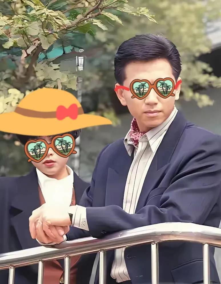 随着杨景媛又上传了辅导员的录音，她点燃了一颗又一颗的炸弹。
 
武汉大学这坑越挖