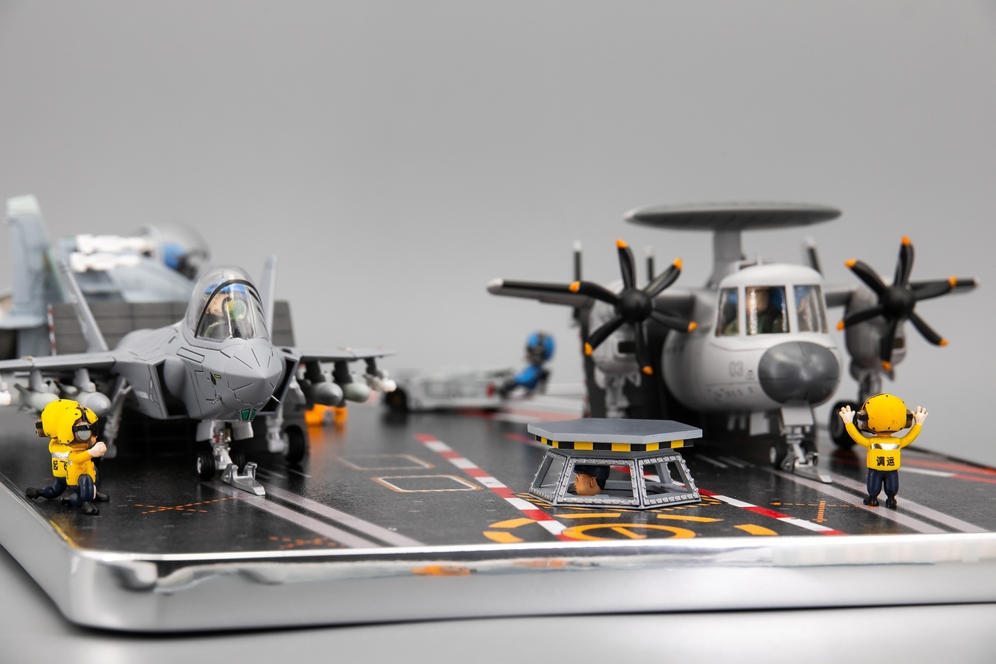 福建舰甲板地台 Q版飞机模型福建舰