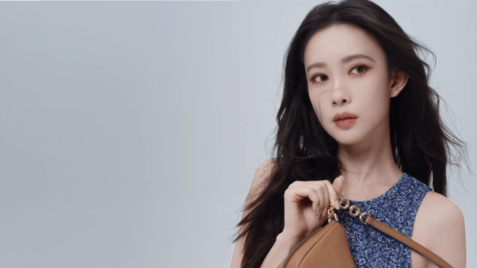 孟子义这个状态速速进组现偶 孟子义这个状态谁能顶得住啊！知性飒姐气质拉满，每一套