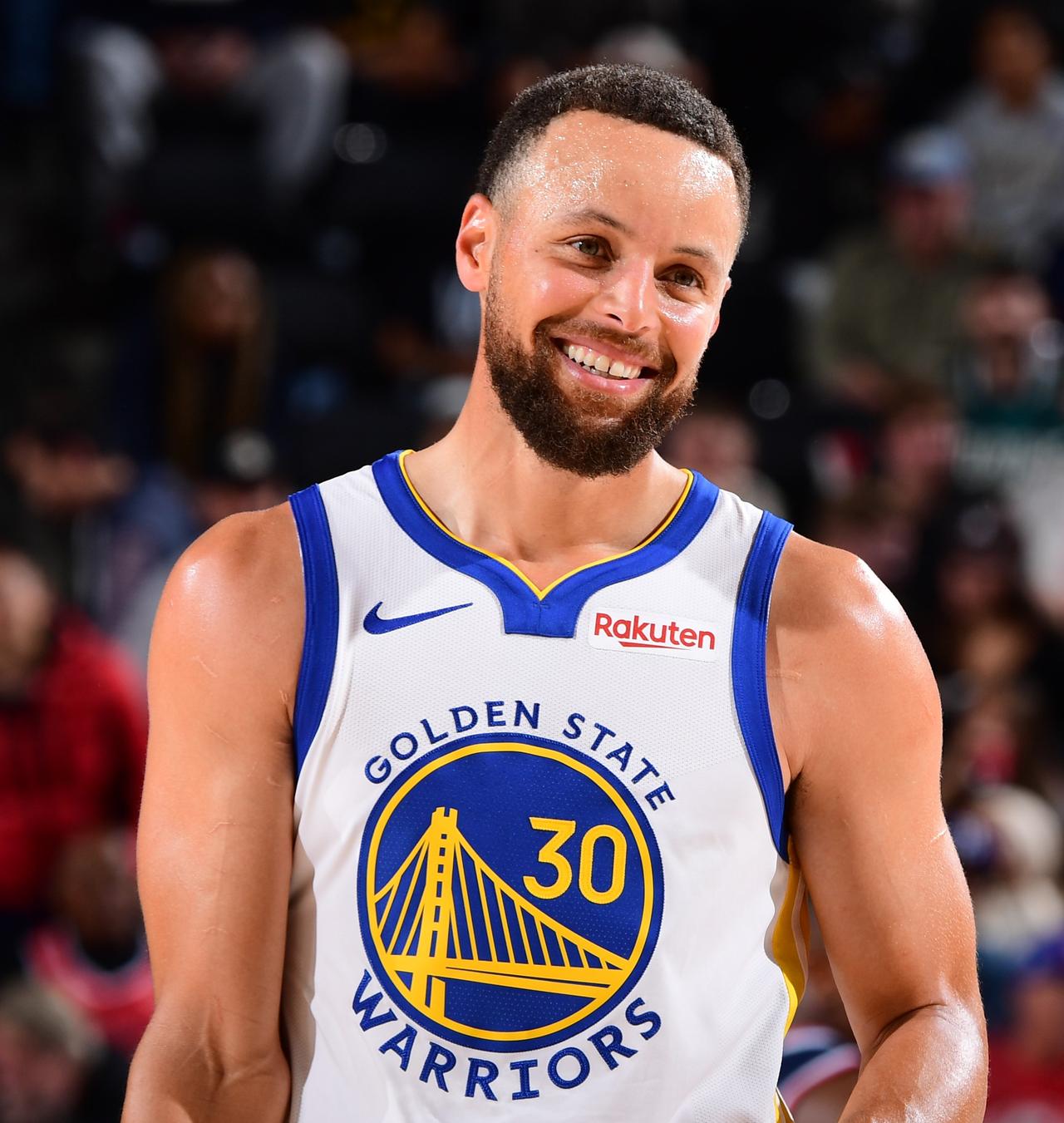 至少投进1个三分球的场次最多 - 勒布朗·詹姆斯
至少投进2个三分球的场次最多 