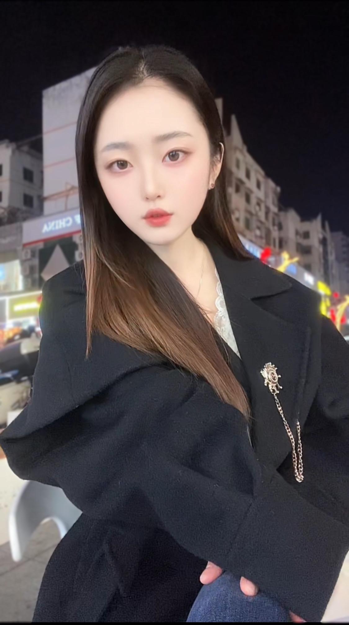 可惜你不是四川广元人，你不知道我们这边的女娃有多温柔😂