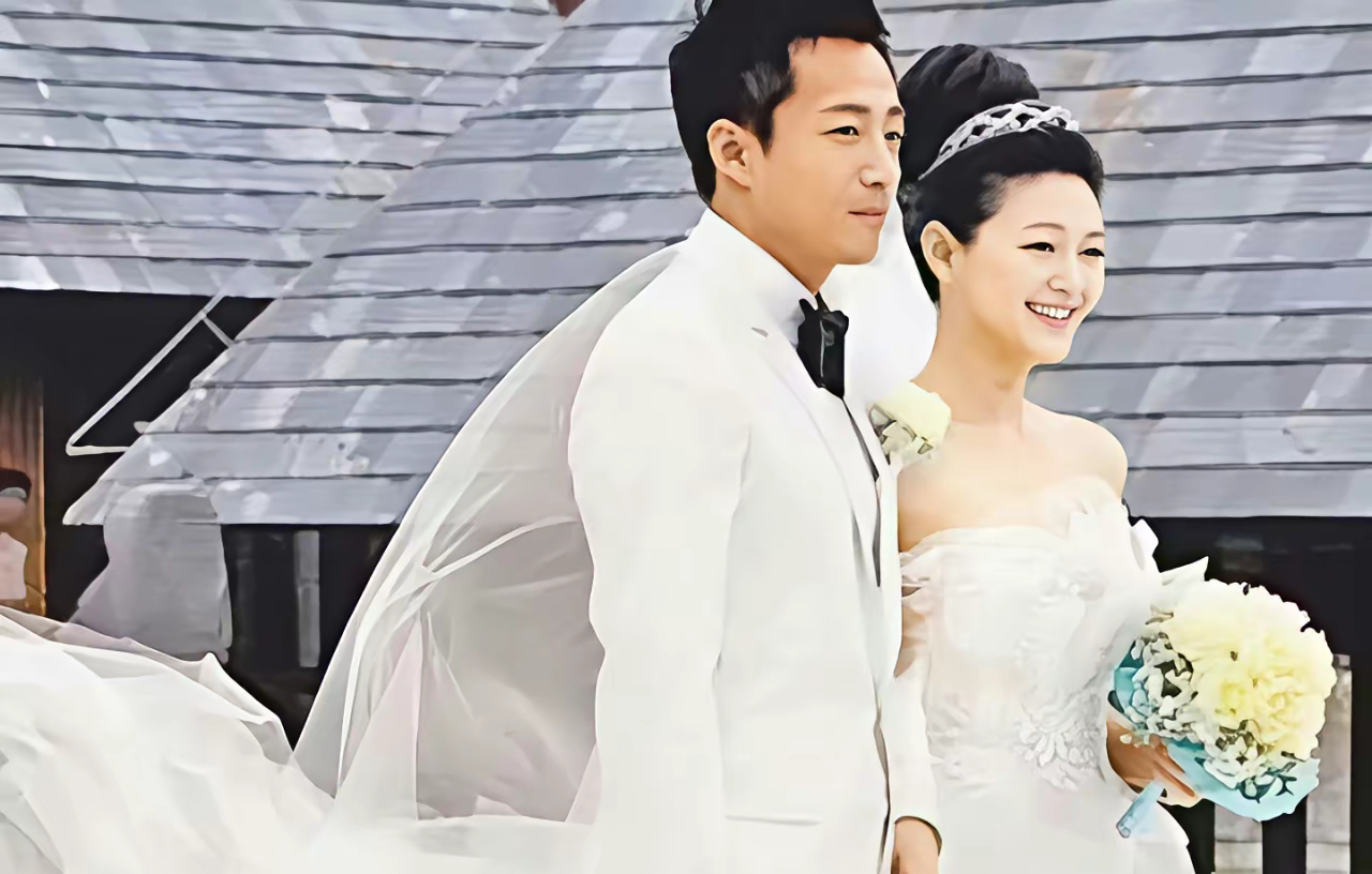 大S汪小菲2011年在三亚婚礼的照片，那时候大S才流产四天…… ​​​