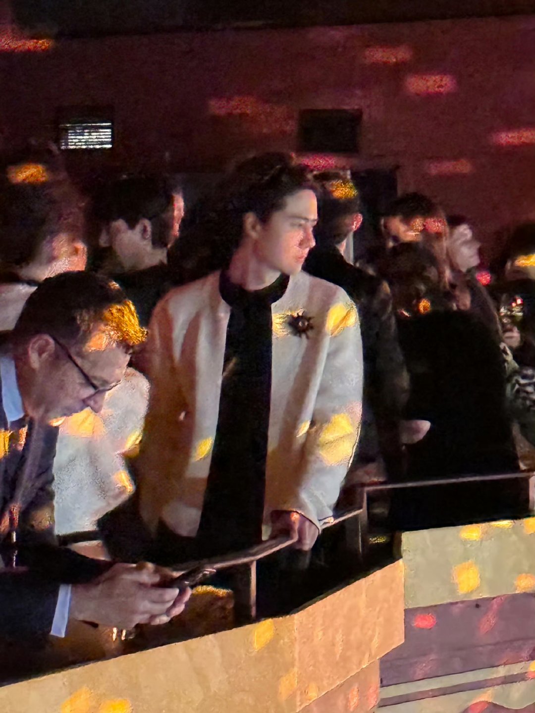 王一博纽约香奈儿晚宴路透王一博纽约香奈儿晚宴路透，贵气十足 