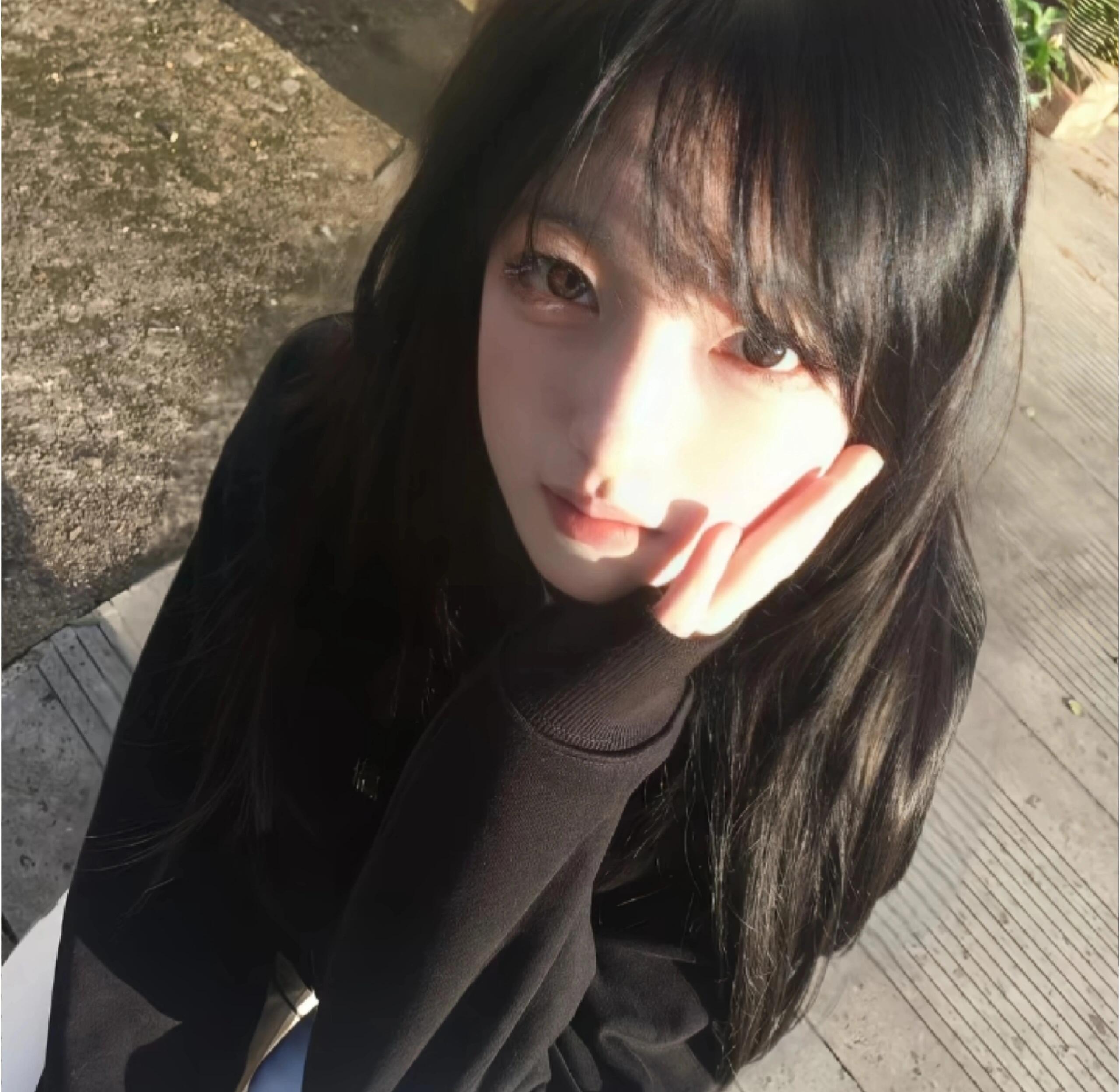 晚安 你的账号我不看了 你跟谁好我也不在乎了 我他妈真没招了 ​​​