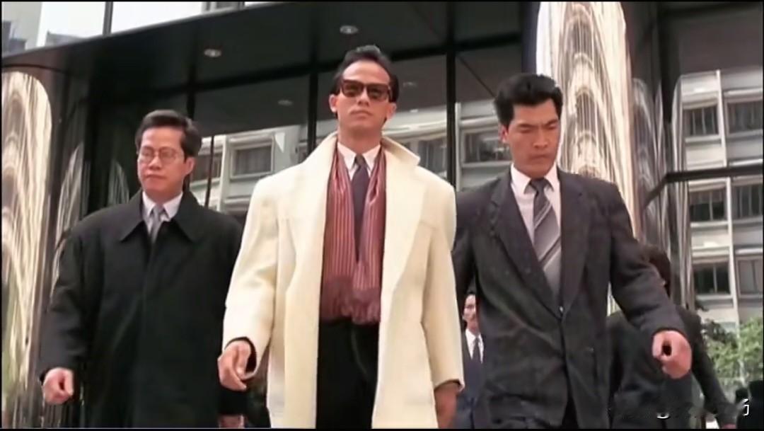 有时候听人说谁演老大很有气质？无语了，因为都没说到自己想听到的。个人觉得，李子雄