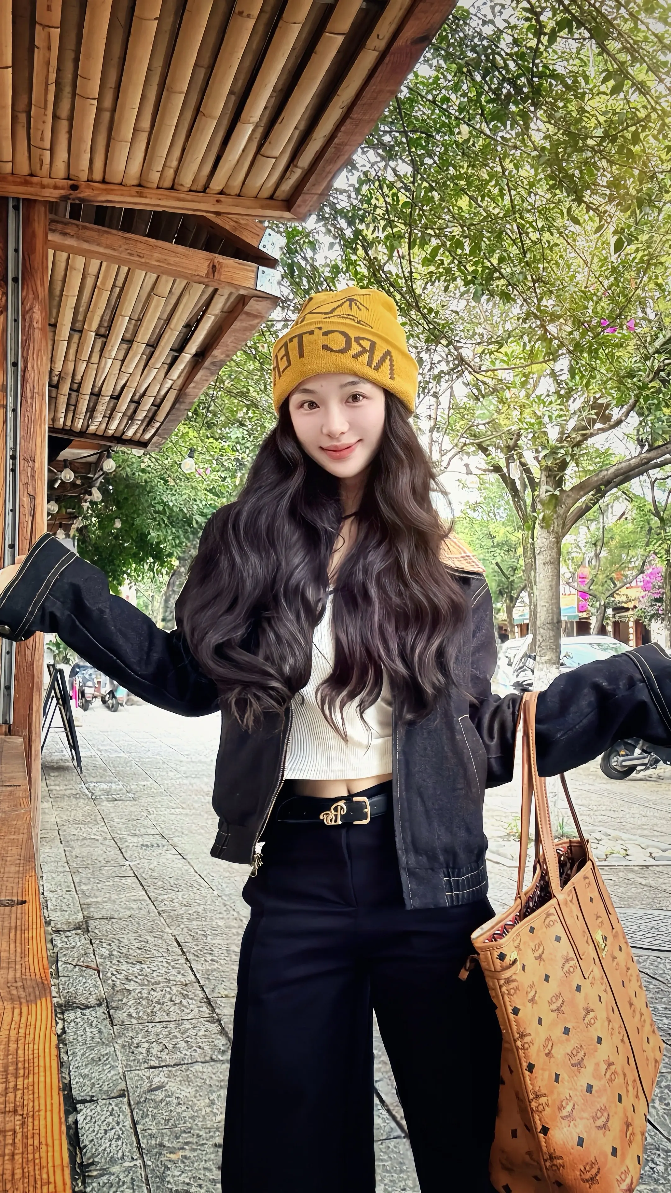 这一生 要学会比任何人都心疼自己 也愿你我随缘而聚 惜人爱己