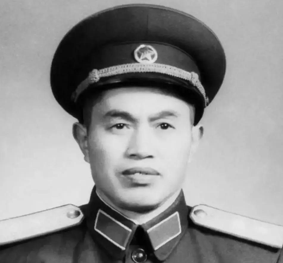 1974年春，福州军区司令皮定均中将主持召开会议，指着一个省军区领导的鼻子大骂不
