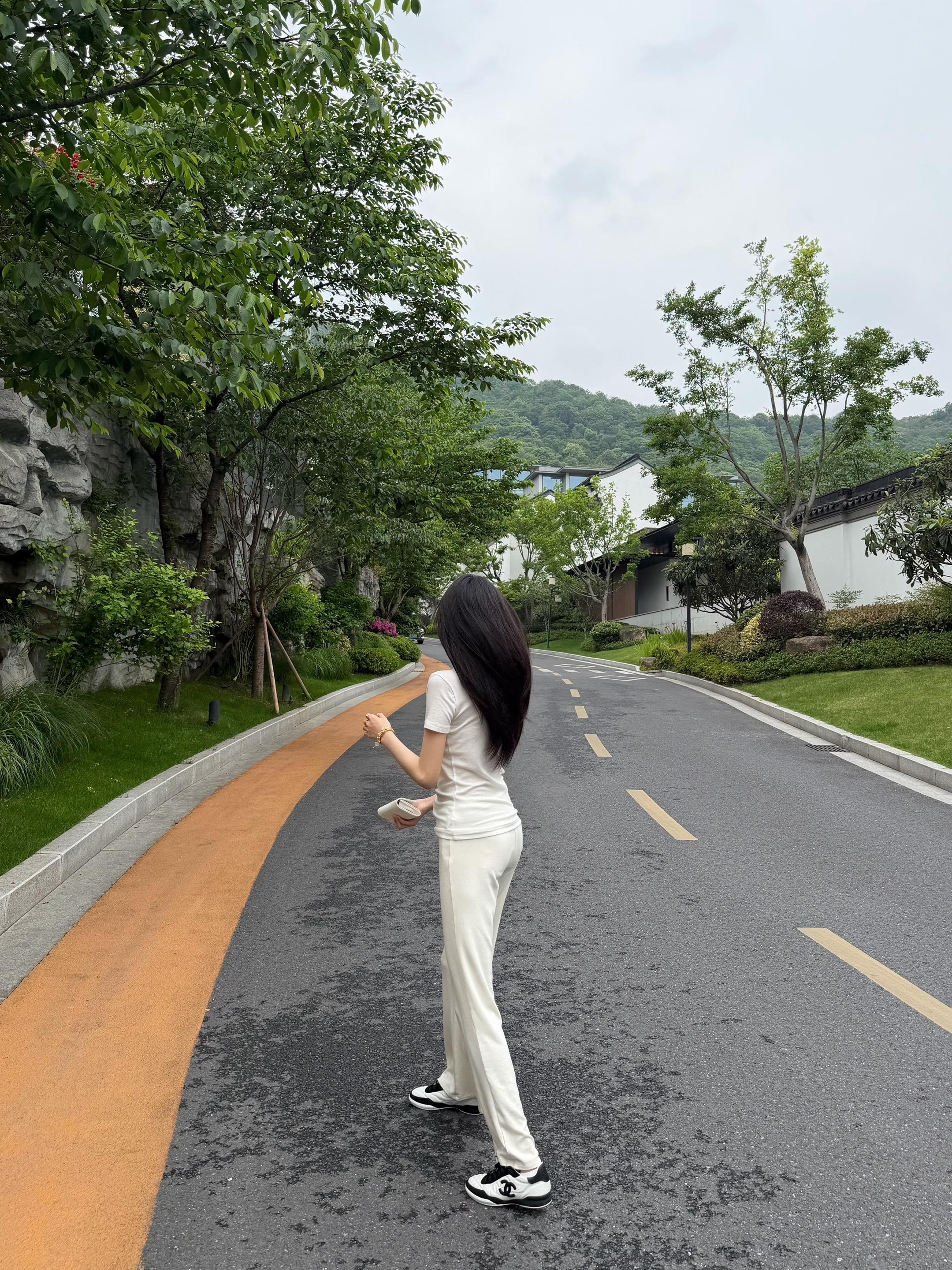 空山新雨后 天气晚来秋