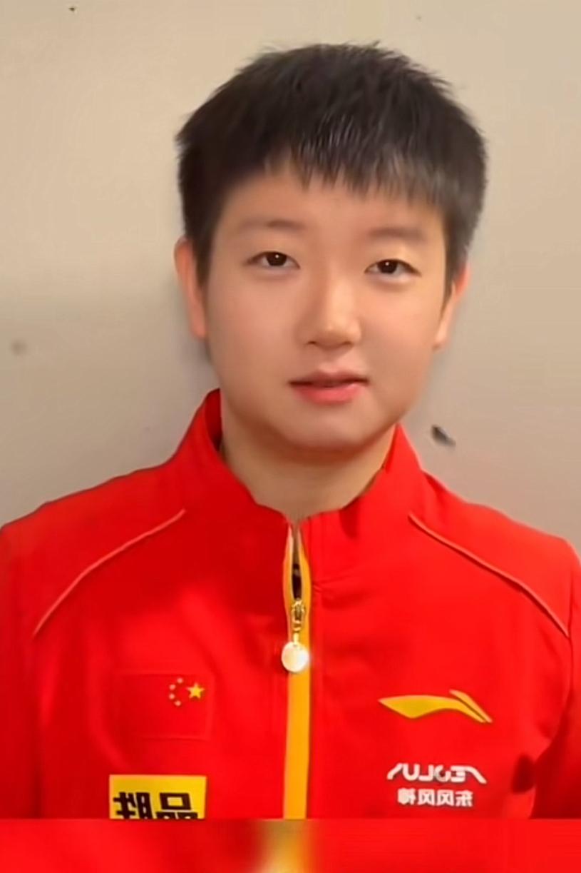 “莎头组合”痛失冠军后，孙颖莎有话要说：各位球迷你们好！我们没有夺得冠军非常遗憾