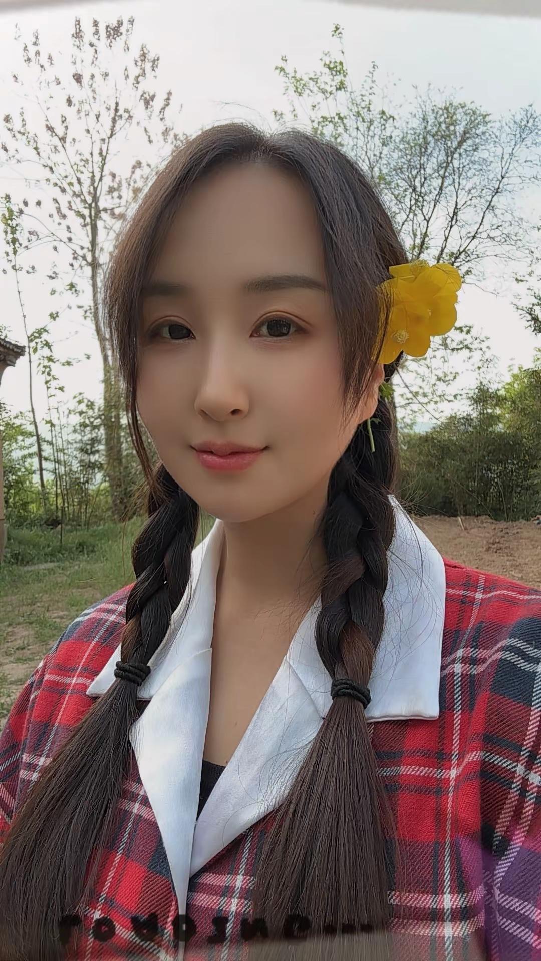 风里藏着旧时光，日落是重逢的序章。农村姑娘 地地道道地农村姑娘