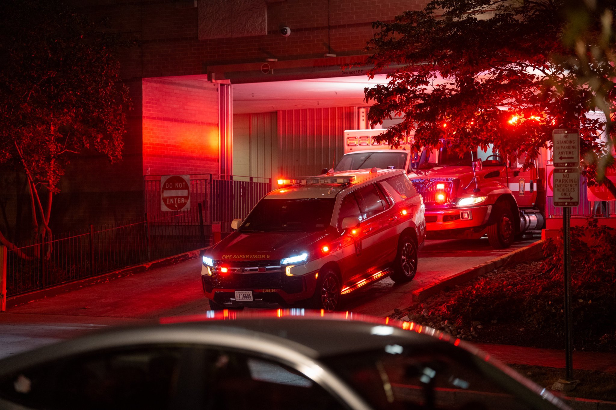 昨晚，林赛·格雷厄姆参议员乘坐 Medic 7 被送往乔治华盛顿大学医院，他抵达