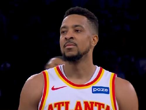 尼克斯翻船:麦科勒姆拯救老鹰！！！

老鹰得到CJ太值了，万万没想到，CJ来到老