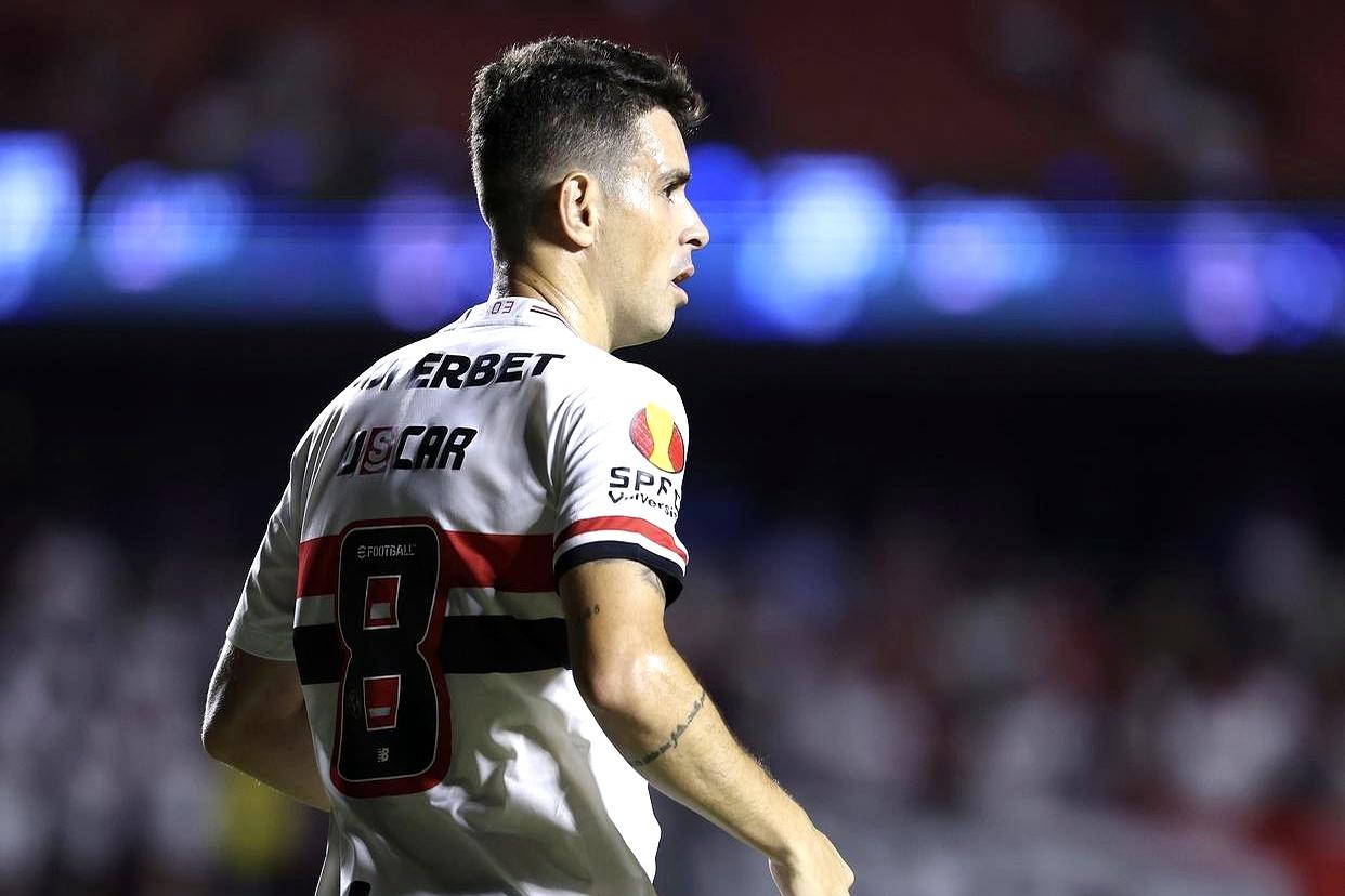 上海海港去年放走奥斯卡这事儿，现在看居然是赚了？  
 

去年奥斯卡合同到期离