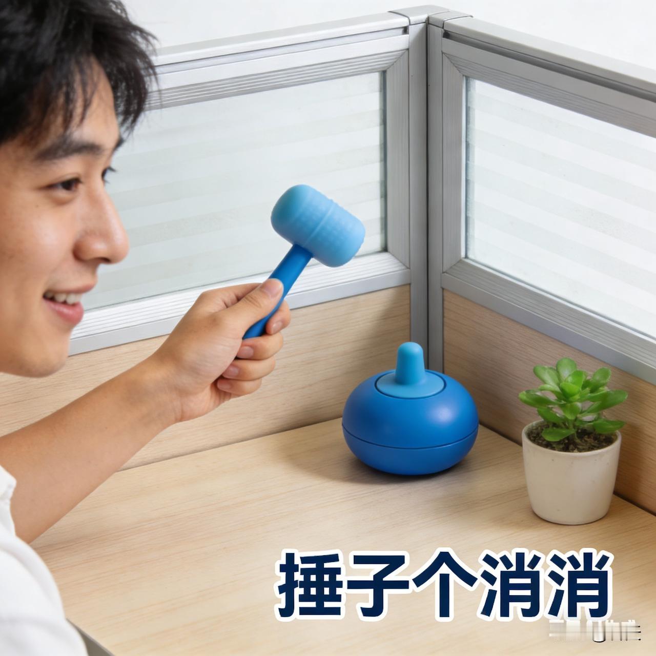 文字里的微光
 
曾以为笔下能生花，却在无数次删改后陷入迷茫。看着他人的文字行云