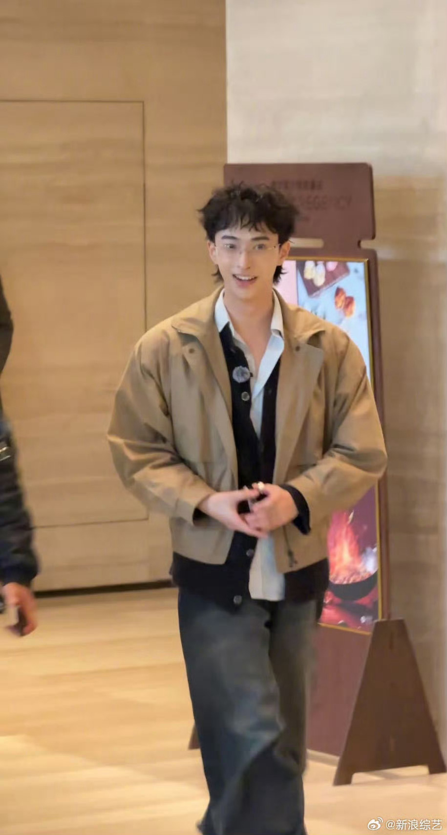 桃花坞6阵容第六季重庆录制路透🈶除了老坞民徐志胜、李雪琴、李嘉琦、王子奇外，还