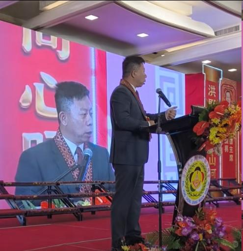 菲律宾地震爆发当晚，中菲庆祝建交，面对总统夫人中国大使一句不提援助！

麻烦看官