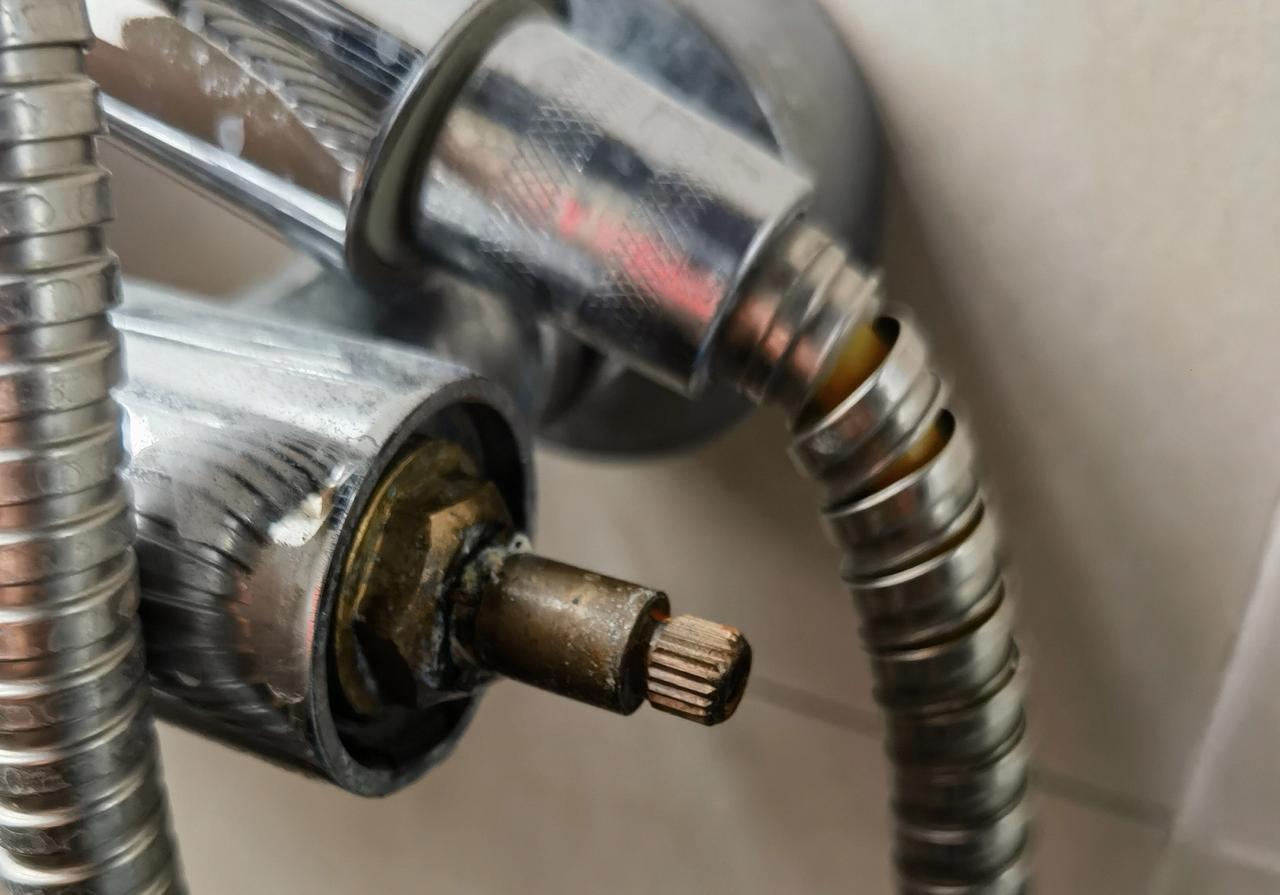 玩的就是心跳！2026白银大起大跌后还能投？看懂3大核心逻辑再下手！
 
   