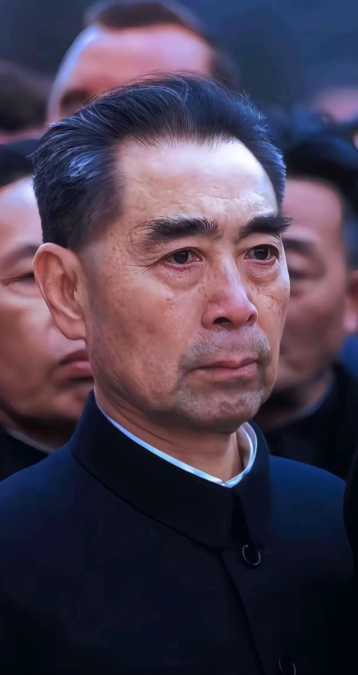 您若还在该多好！这声长叹，戳中了亿万国人的泪点
 
你有没有过一瞬间，望着万家灯