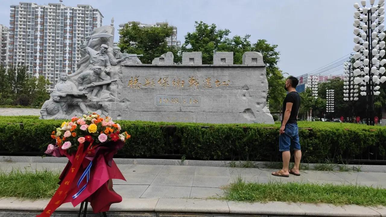 离家数月，行至数千里，听闻家乡封城了！
心里很是担心，亲朋好友可还好，父母每天通