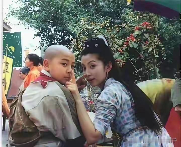 同样两个人，不同的年龄段！