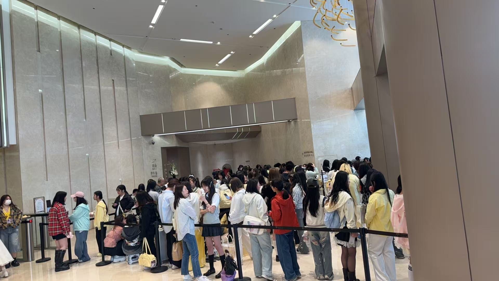 张桂源 桂韵少年十七炽光张桂源每一步都走得坚定耀眼，往后岁岁年年，平安顺遂，光芒