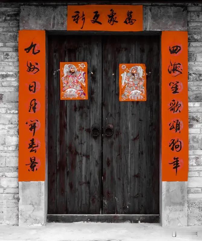 岁岁风调雨顺，请赐下联 刷到上联“岁岁风调雨顺”，翻了好多网友对的下联，越看越觉
