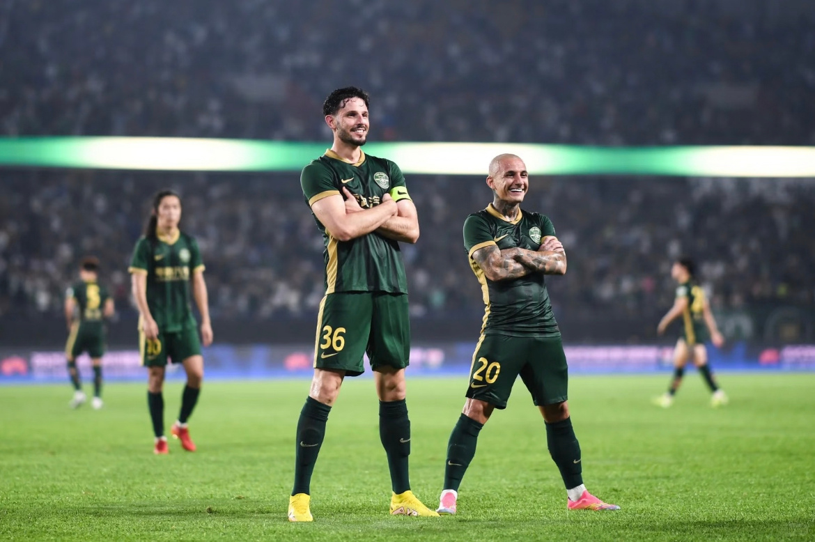 现在中超外援薪水是啥水平？FIFA排名Top 25球队的主力中场，有五大联赛经历
