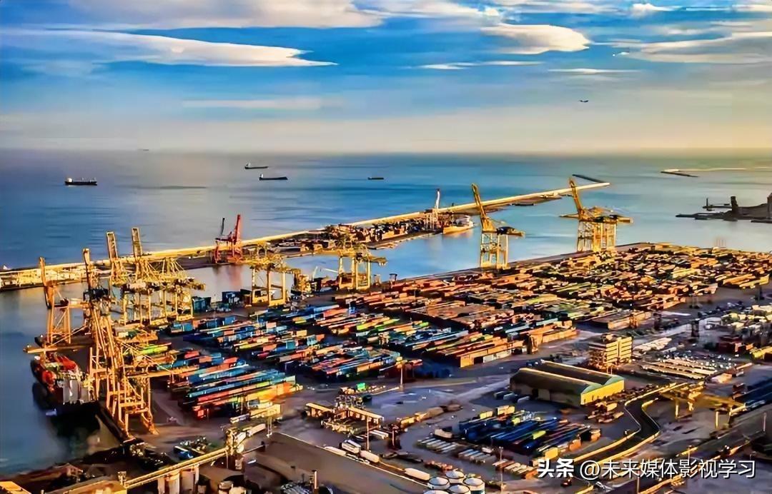 太突然！特朗普刚宣布从11月1日起对中国加征100%关税，短短几小时后，白宫态度