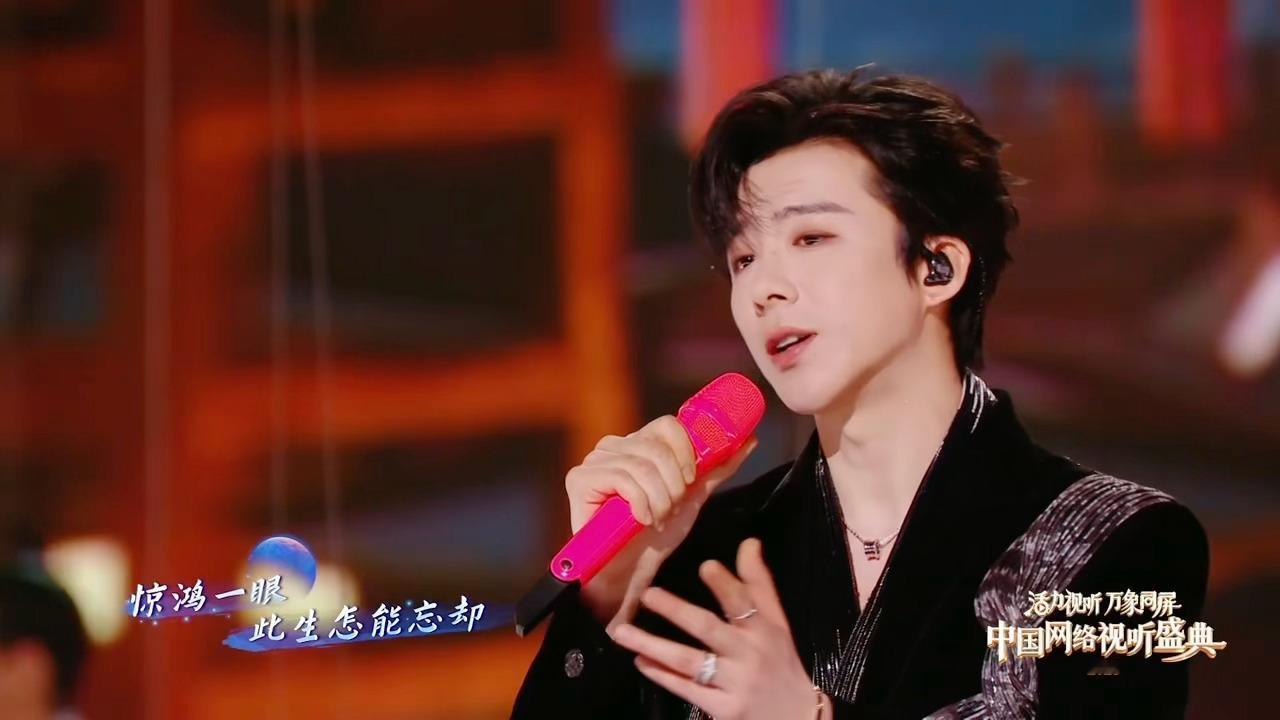 刘宇宁ost的背后是自己，演唱时穿插了剧里的片段🥹🥹🥹 