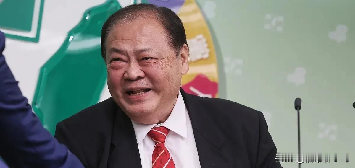 突发！澎湖县长陈光复春节摔梯昏迷，送医前已无生命体征

2026年大年初一，台湾