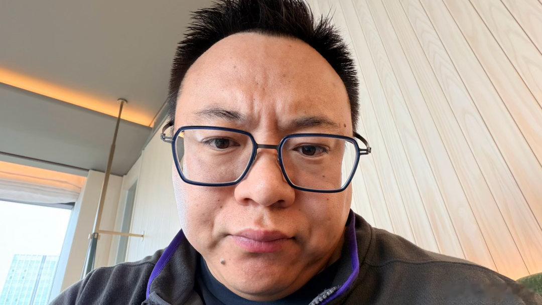 完了失声了前几天感冒以为好了 昨天开始嗓子痛今天就废了 