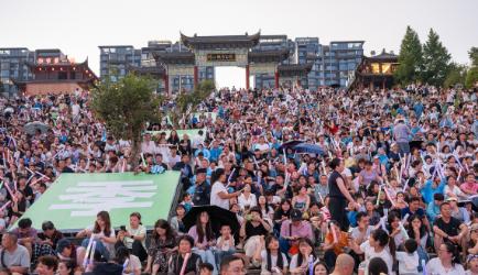 今天咱们聊一所容易被忽略、但其实非常值得关注的公办本科——贵州工程应用技术学院。