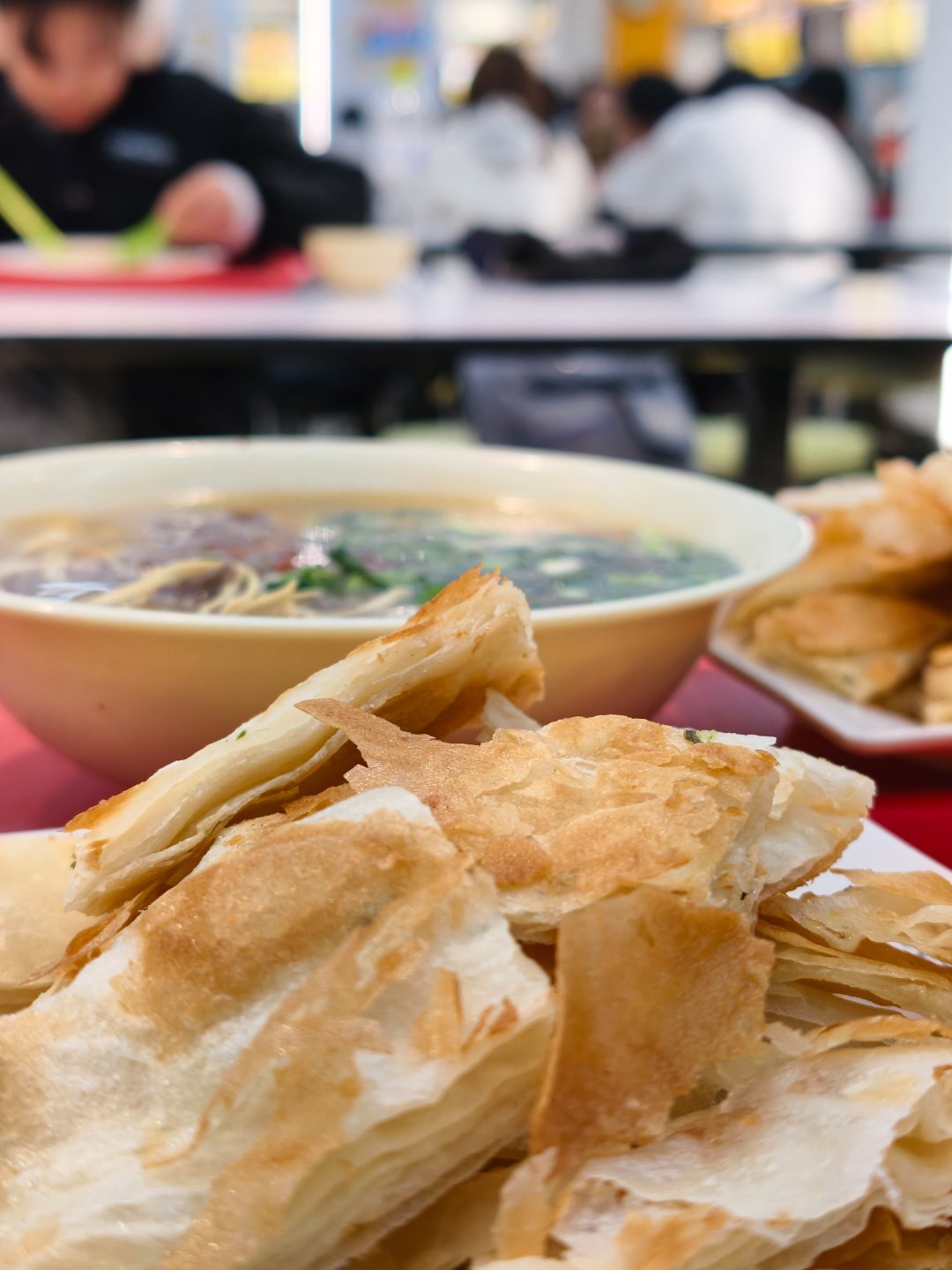 很久没来海大蹭饭了，还是在学校里吃好，品类多又便宜，还不用洗碗 Ps 华为牛，直