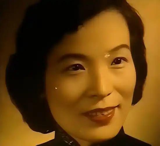 她是戴笠孙女，被批斗劳改受尽凌辱，四十年后收到台湾来信，才懂母亲当年为何只带走三