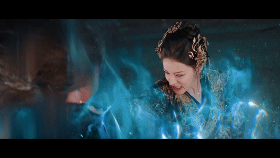 迪丽热巴黑化失控这段好带感内娱拍了女主上位者失控 贺思慕这种上位者的失控真的太高