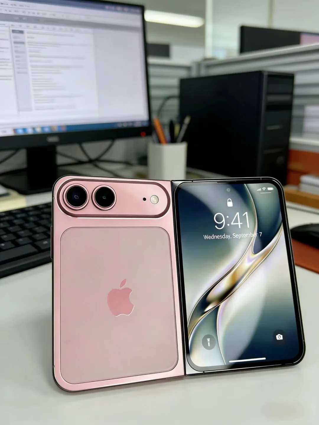 苹果折叠屏这么oppo味道这么浓😂