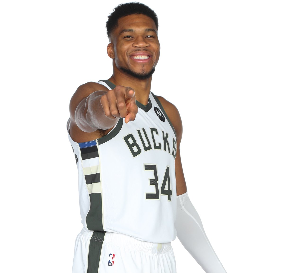 31岁生日快乐！NBA官方晒照为扬尼斯-阿德托昆博庆生