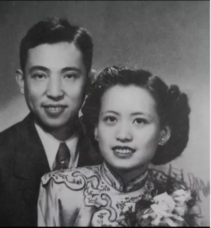 1942年，缅甸原始森林。一位青年军官与部队失散了。在痢疾、饥饿、蚂蟥的威胁下，