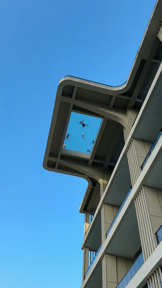 有钱人真会玩，不过怎么想起一部电影了，外国的。#最近没空拍照# #晒手机里的图片