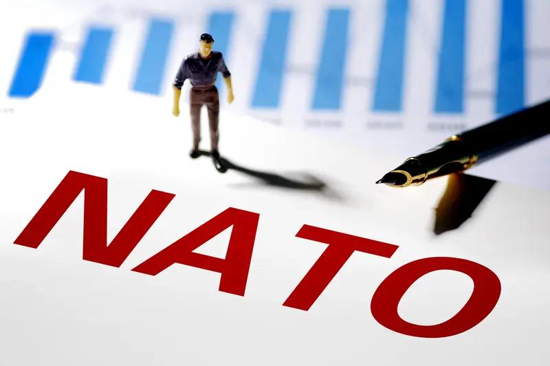 美国要是攻击另一个北约国家，那北约的命运就像薛定谔的猫，真不好说啦。就像丹麦首相