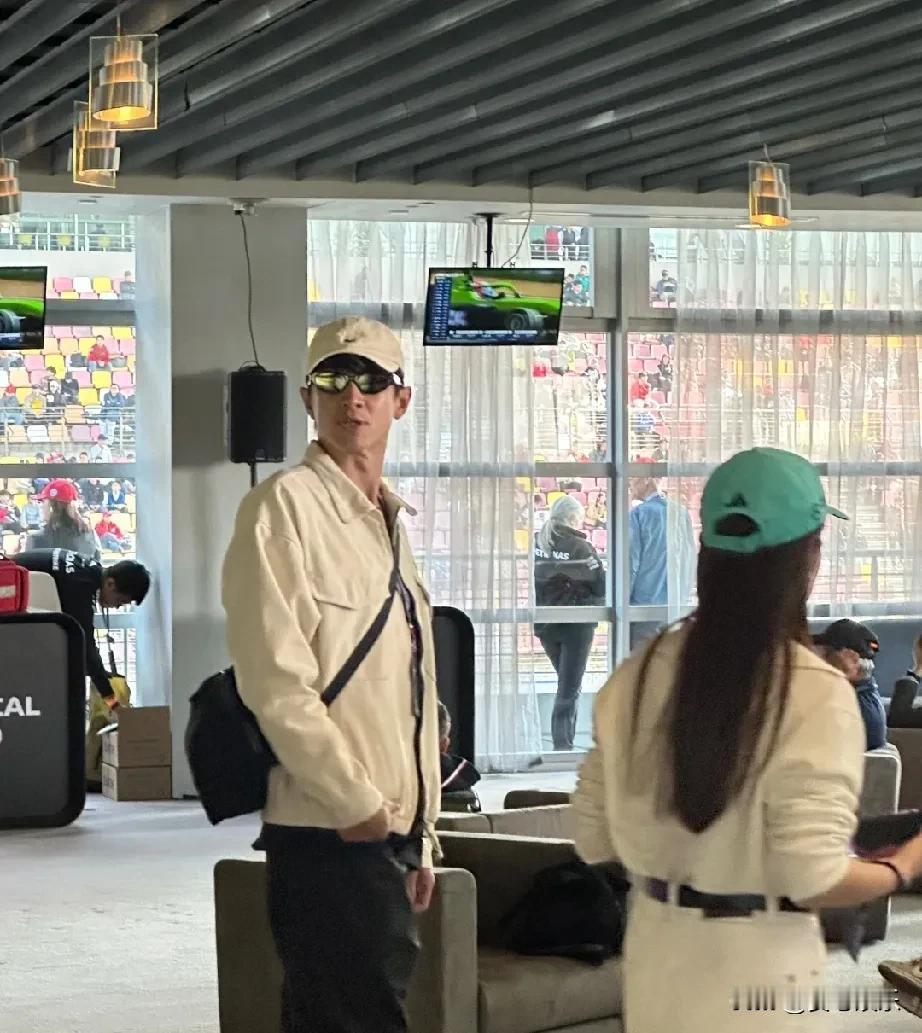 F1到底有多少明星在现场
f1赛车 线下追星