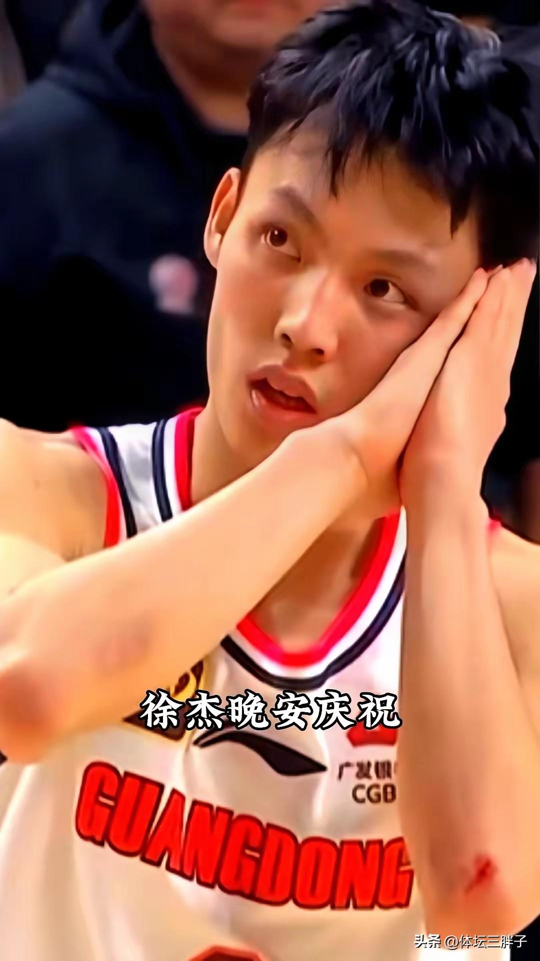 哈维又来了，徐杰魂牵梦绕的哈维又来了。上赛季让徐杰赛后爆出旷世名言“比赛就是打架